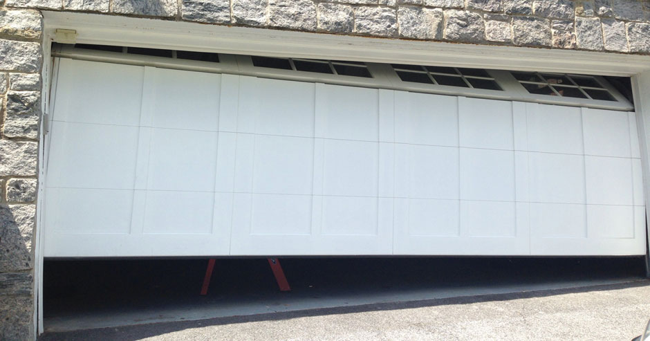 Broken garage door repairs Tarzana